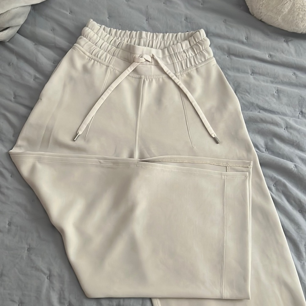 Lululemon flared crop pant